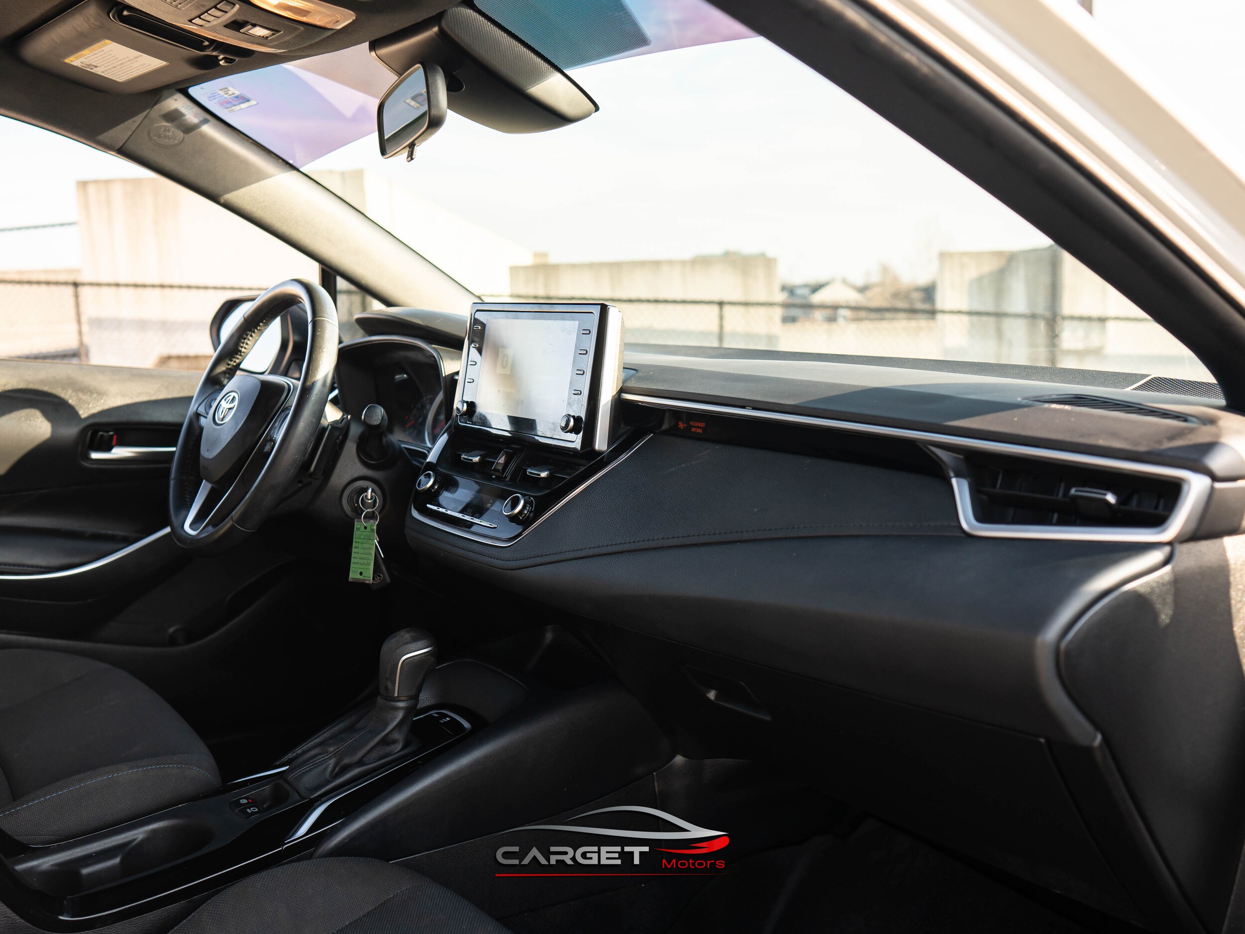 Vehicle image 11 of 45