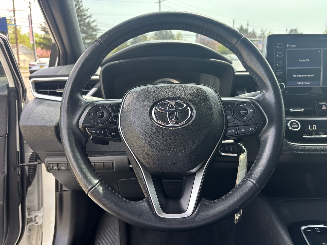 Vehicle image 9 of 19