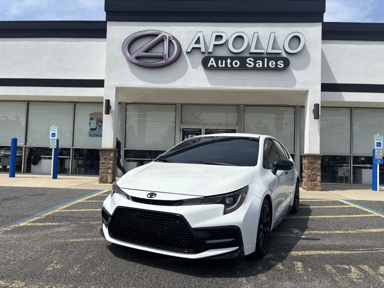 Vehicle image 5 of 19
