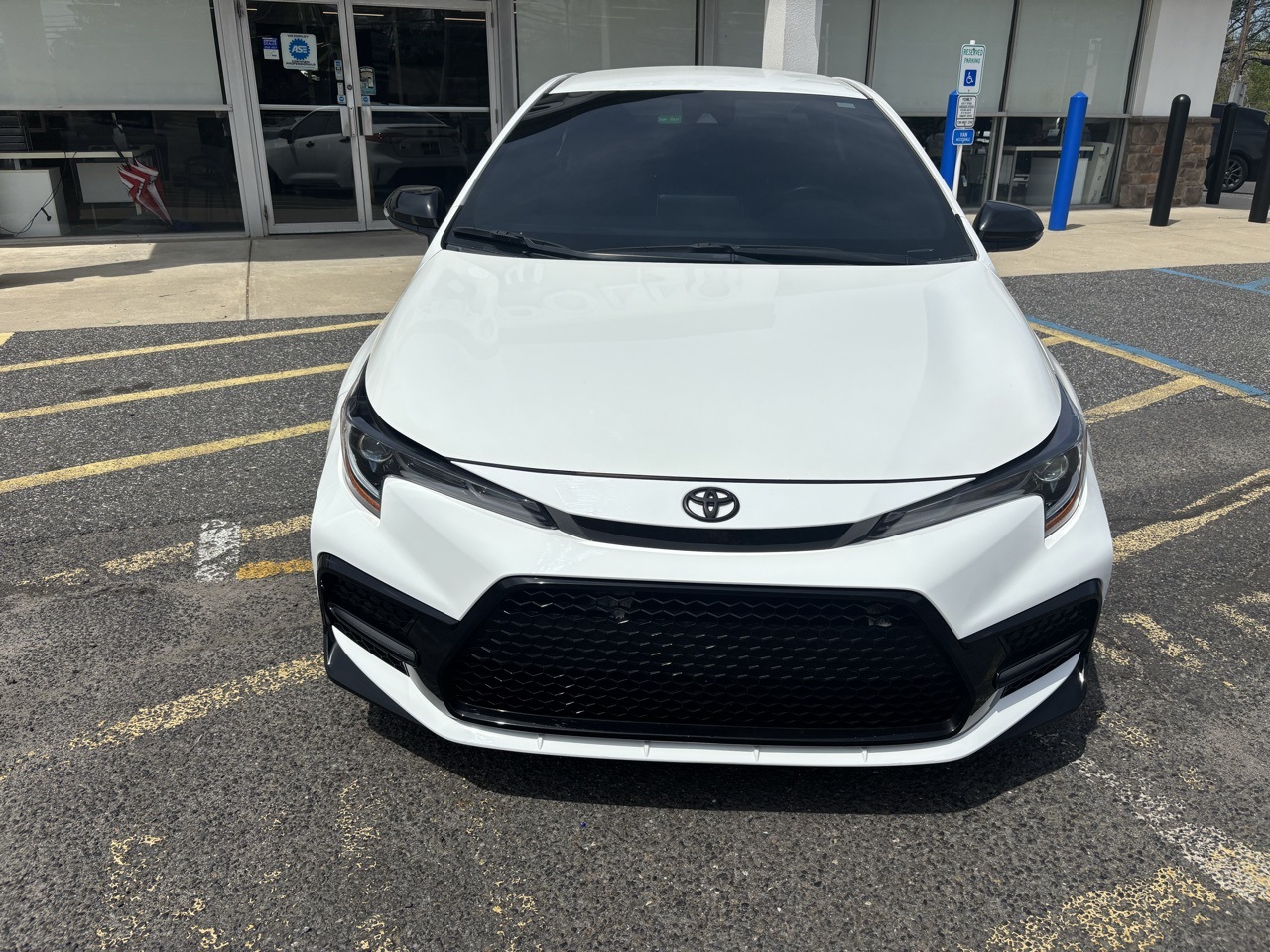 Vehicle image 3 of 19