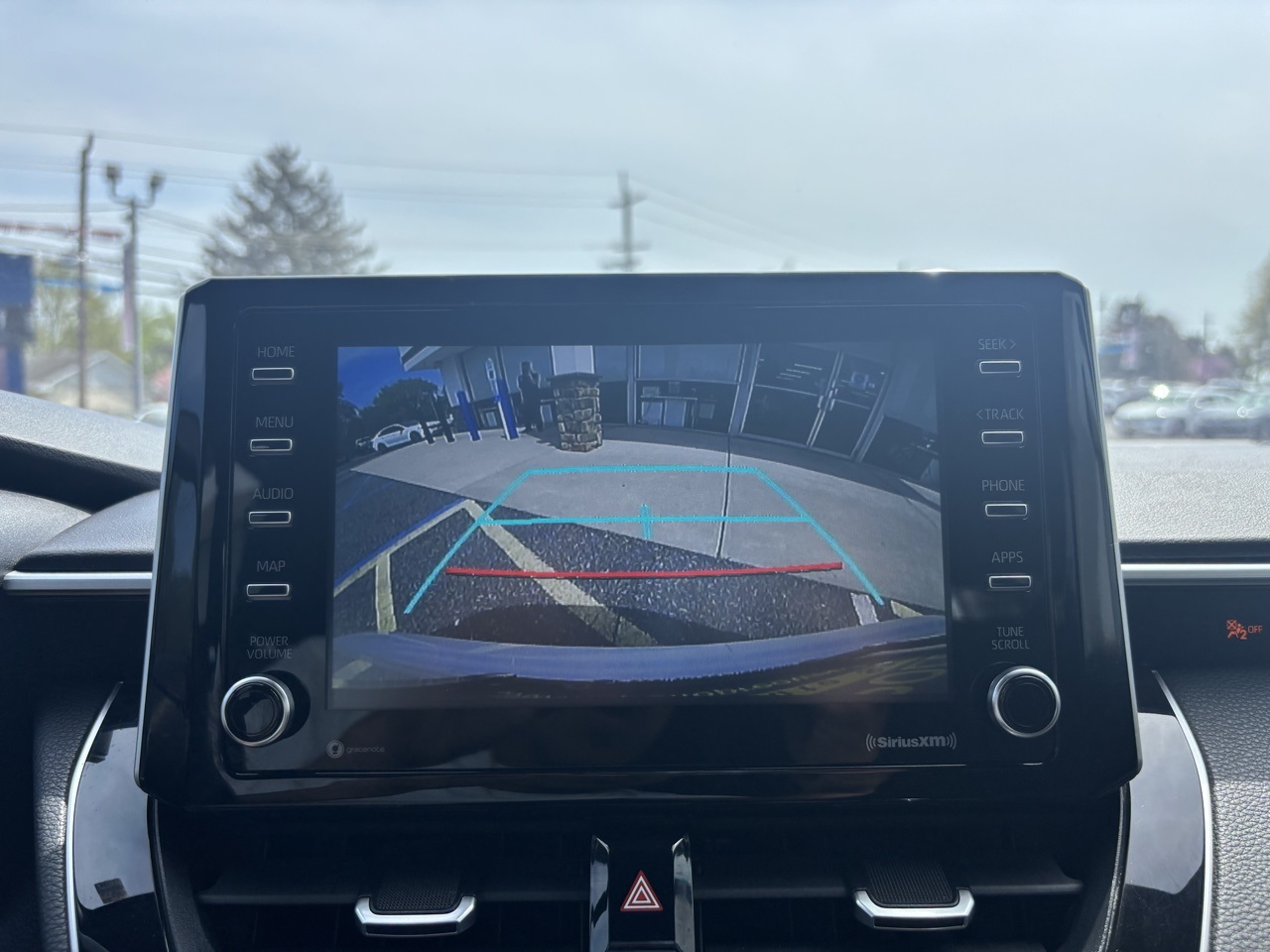 Vehicle image 17 of 19