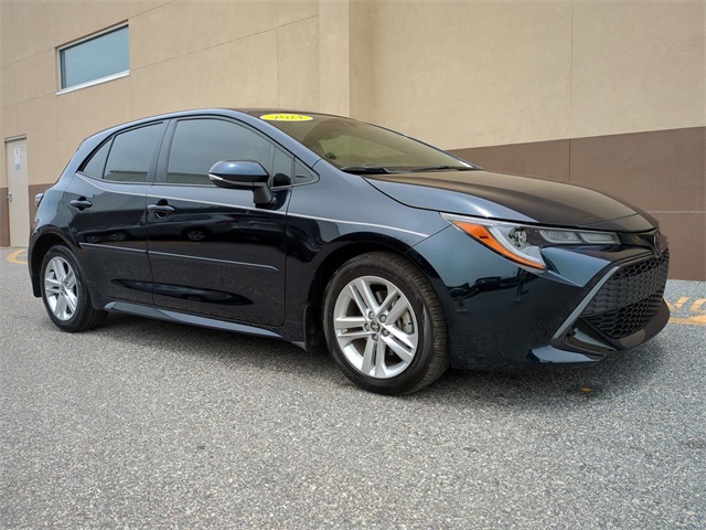 Vehicle image 3 of 27
