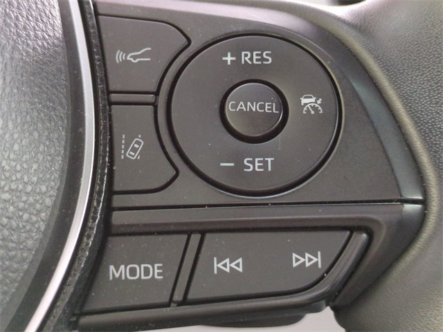 Vehicle image 24 of 27
