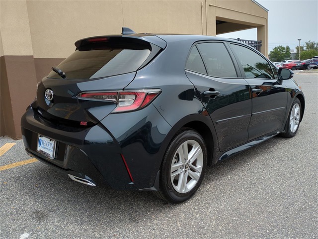 Vehicle image 6 of 27