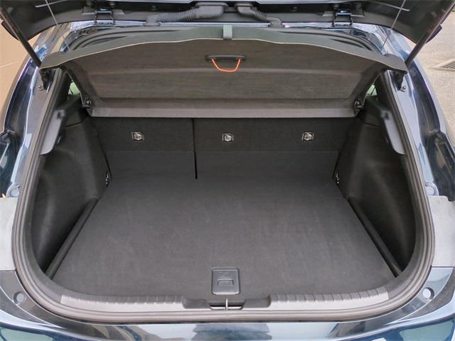 Vehicle image 13 of 27