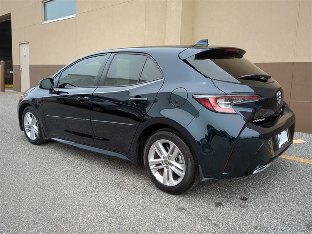 Vehicle image 8 of 27