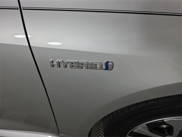 Vehicle image 11 of 35