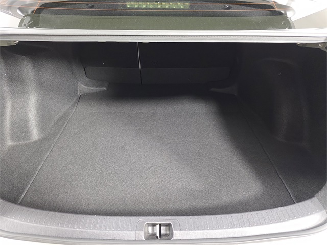 Vehicle image 34 of 35