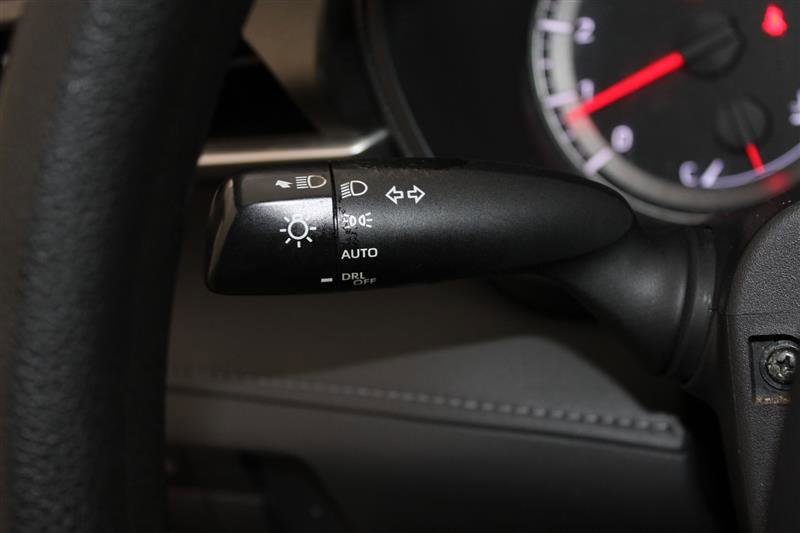 2021 Toyota Highlander L Image 36 of 50