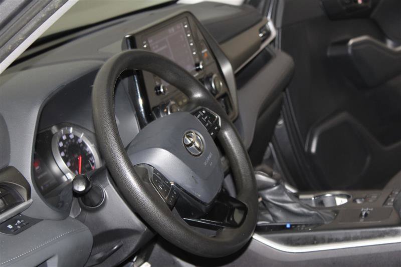 2021 Toyota Highlander L Image 32 of 50