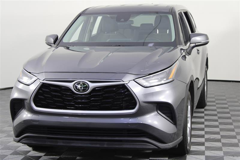 2021 Toyota Highlander L Image 4 of 50