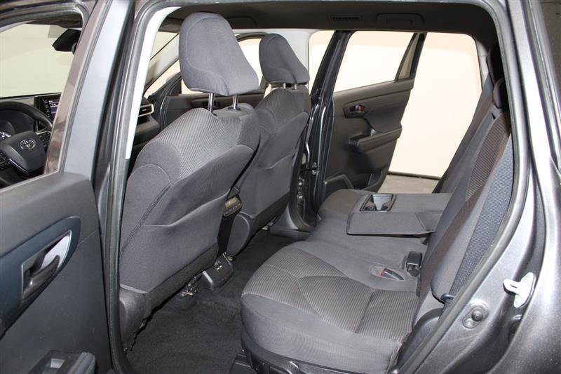 2021 Toyota Highlander L Image 18 of 50