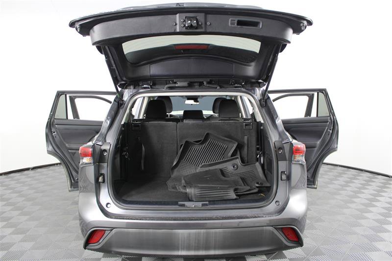 2021 Toyota Highlander L Image 12 of 50