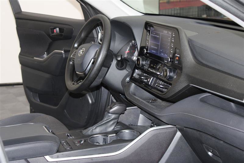 2021 Toyota Highlander L Image 28 of 50