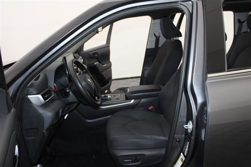 2021 Toyota Highlander L Image 22 of 50