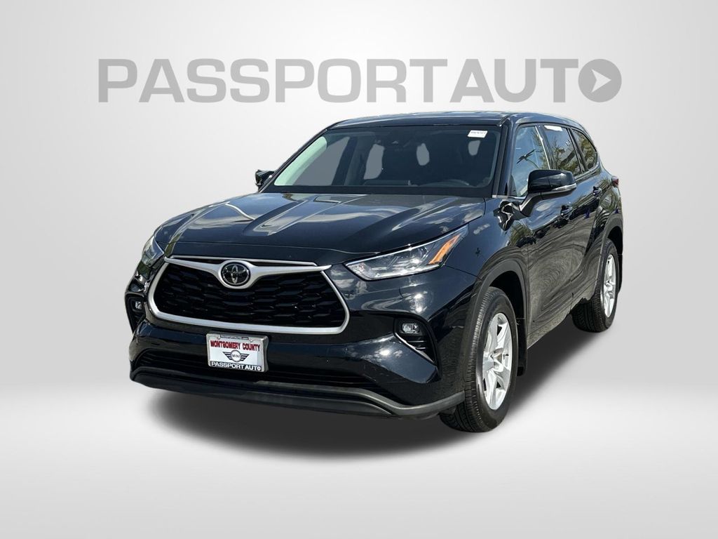 2021 Toyota Highlander L Image 1 of 30