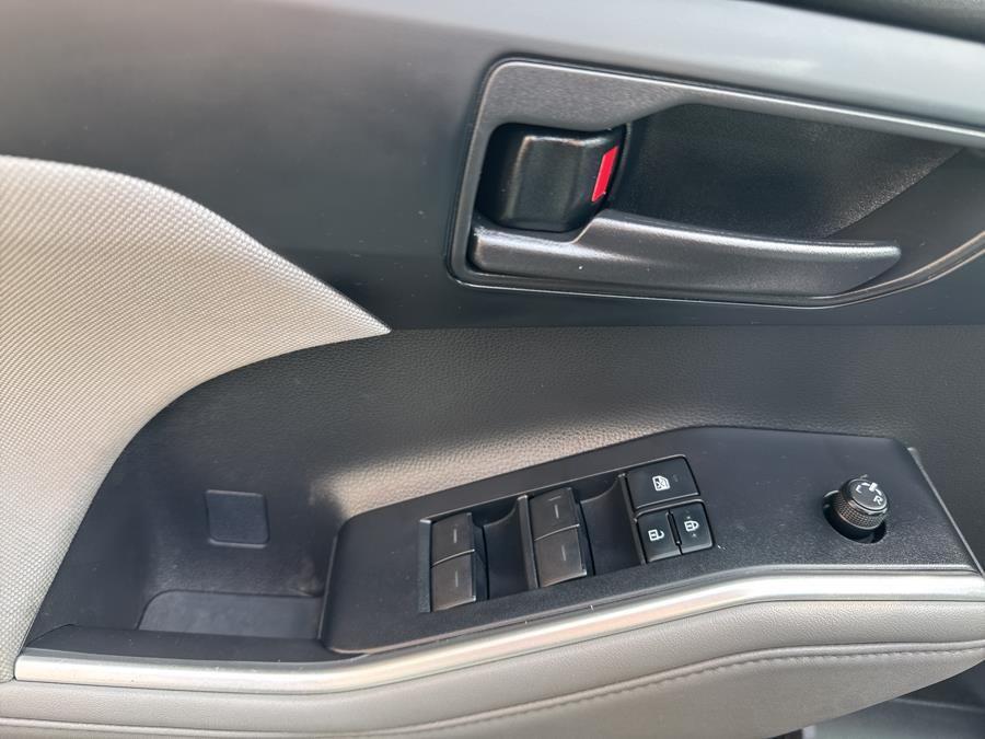 Vehicle image 24 of 25