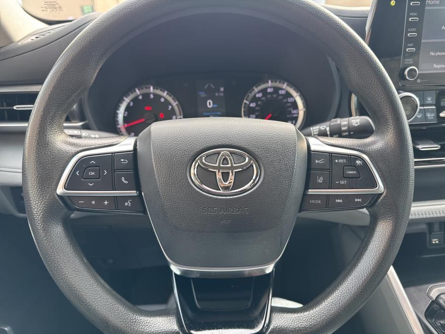 Vehicle image 15 of 25