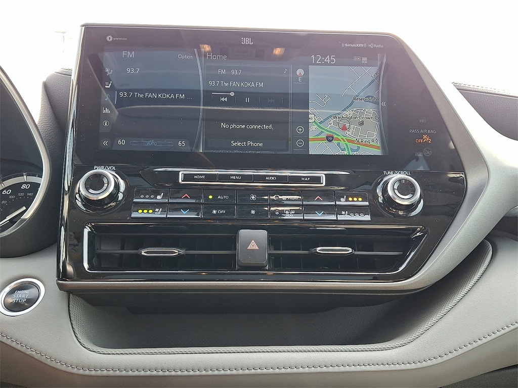 2021 Toyota Highlander Limited Image 16 of 30