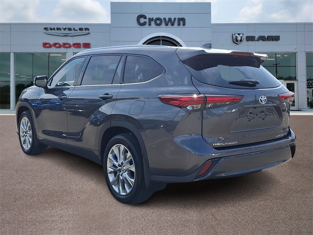 2021 Toyota Highlander Limited Image 7 of 30