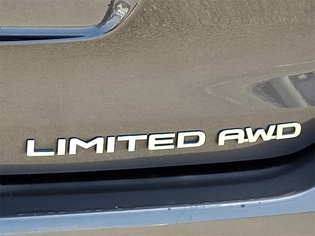 2021 Toyota Highlander Limited Image 25 of 30