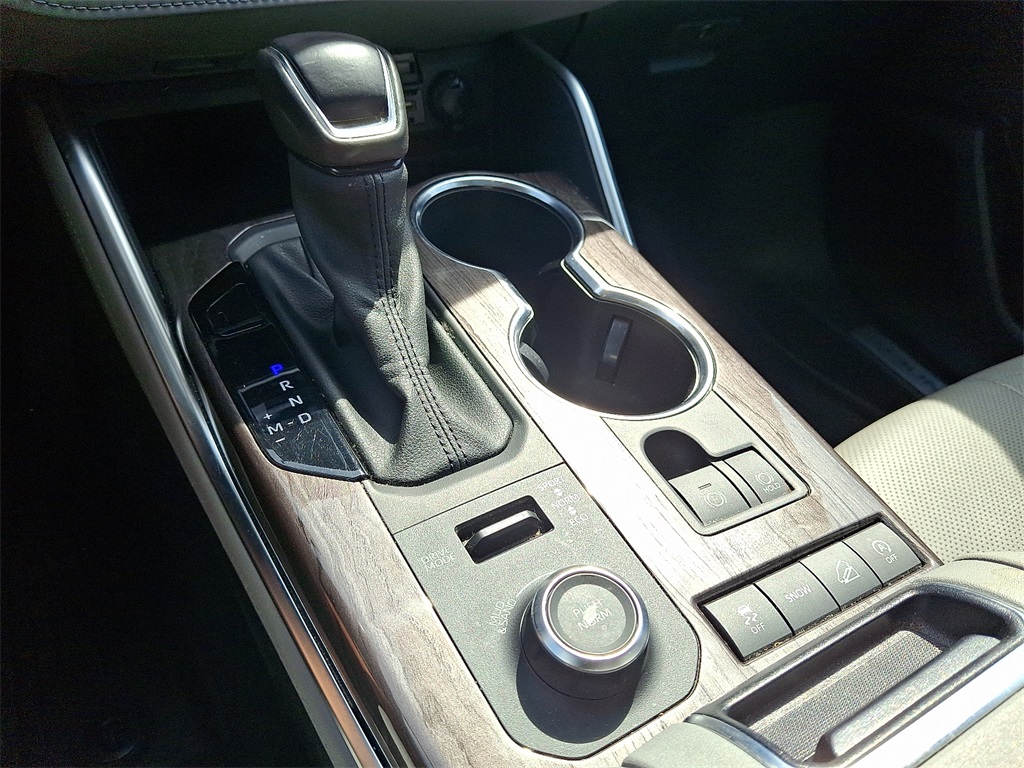 2021 Toyota Highlander Limited Image 18 of 30