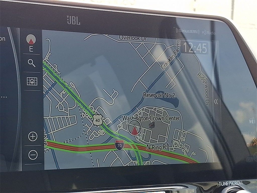 2021 Toyota Highlander Limited Image 17 of 30