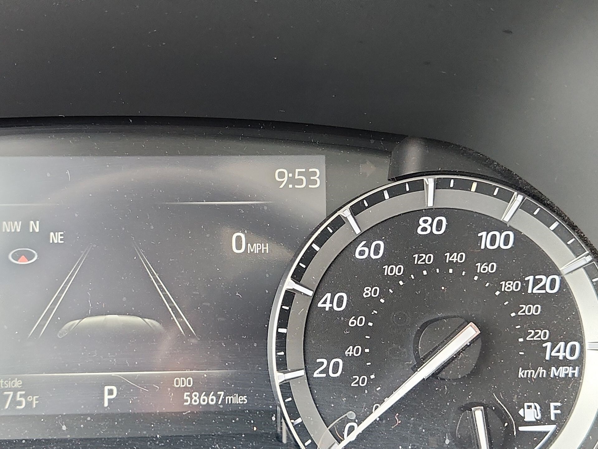 Vehicle image 17 of 23