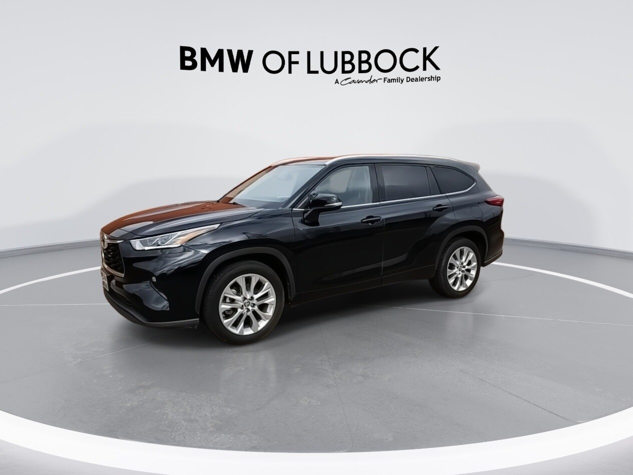 Vehicle image 2 of 23