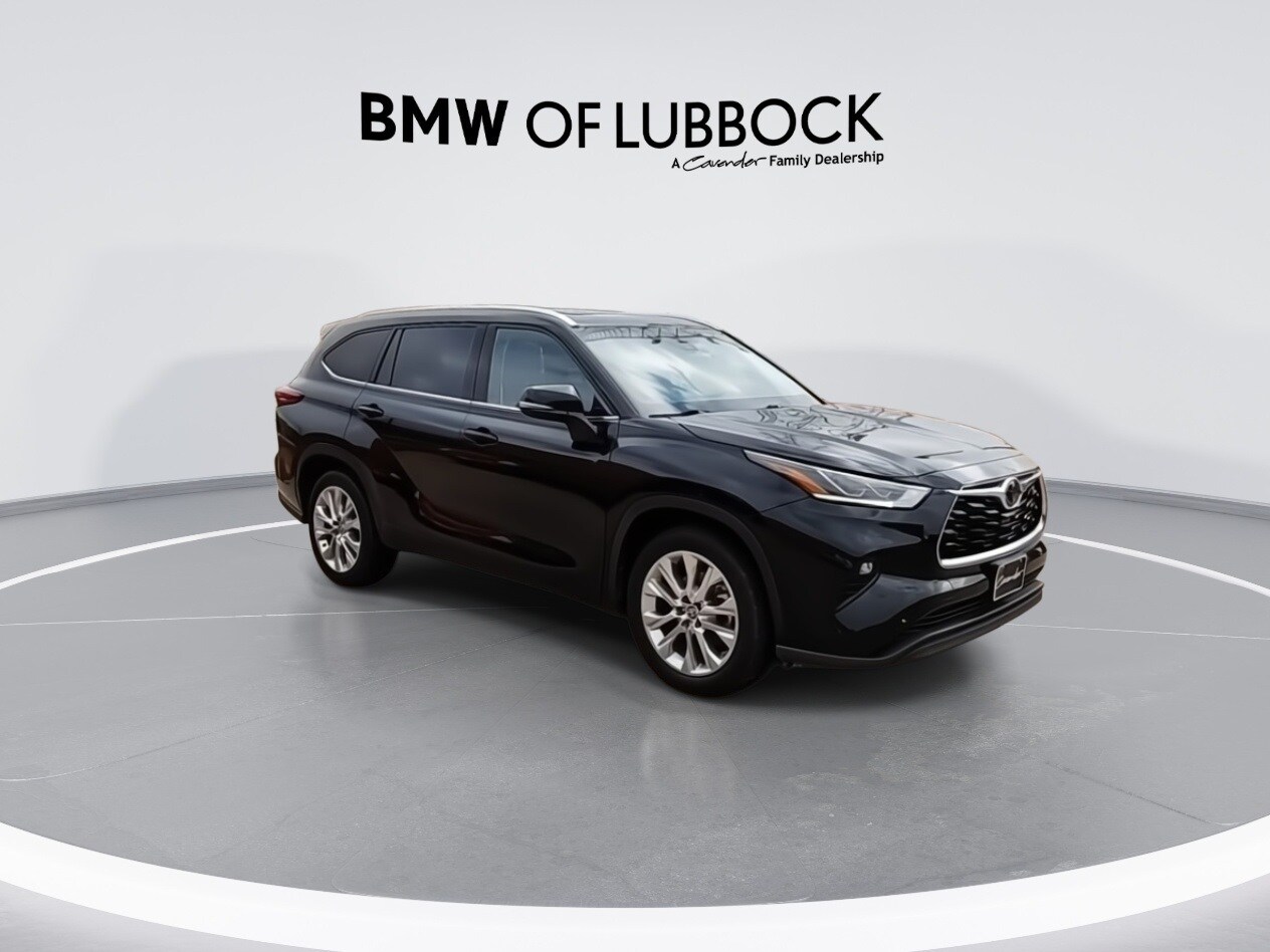 Vehicle image 4 of 23
