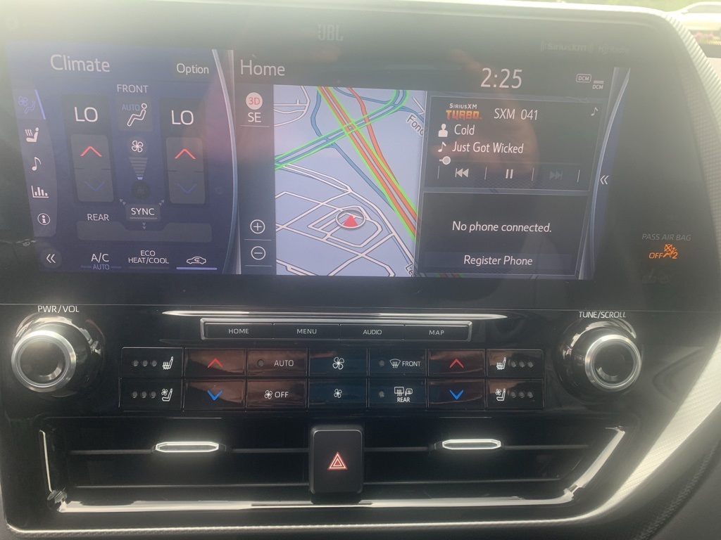 Vehicle image 23 of 37
