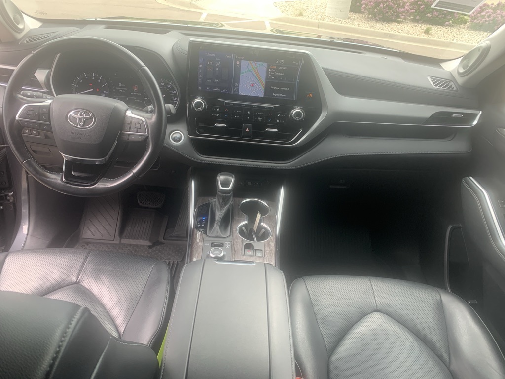Vehicle image 19 of 37