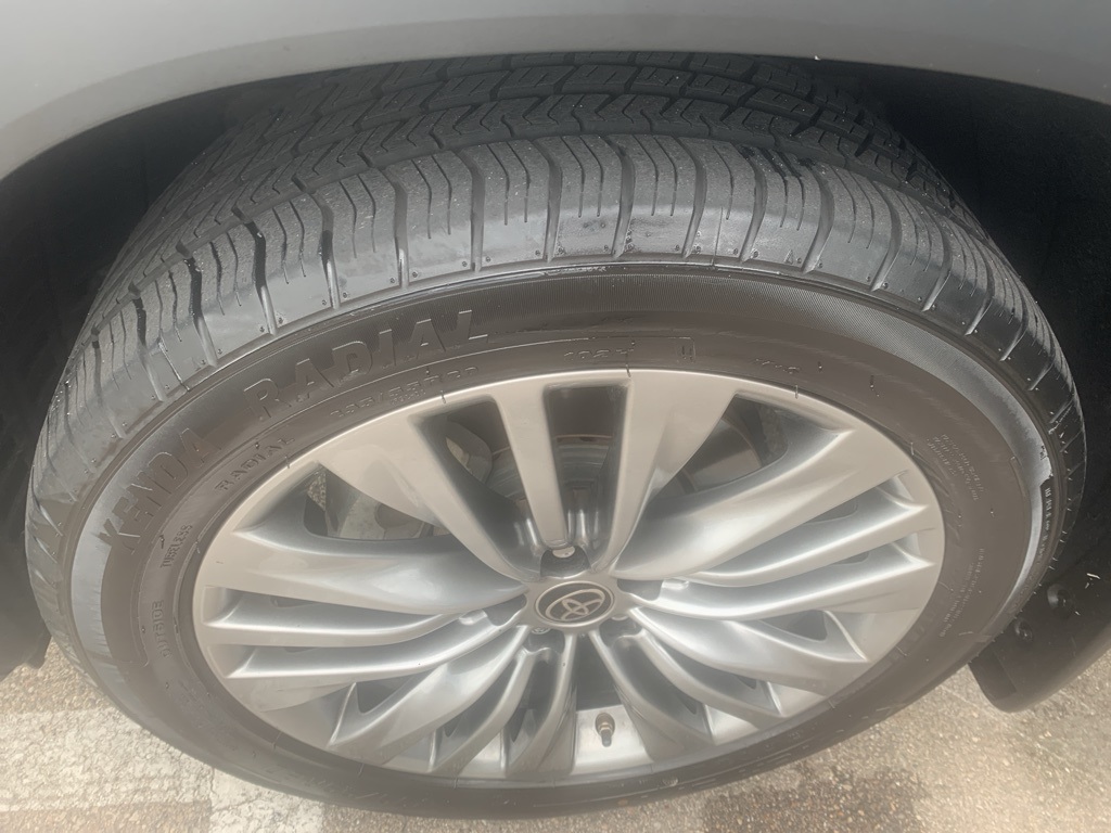 Vehicle image 12 of 37