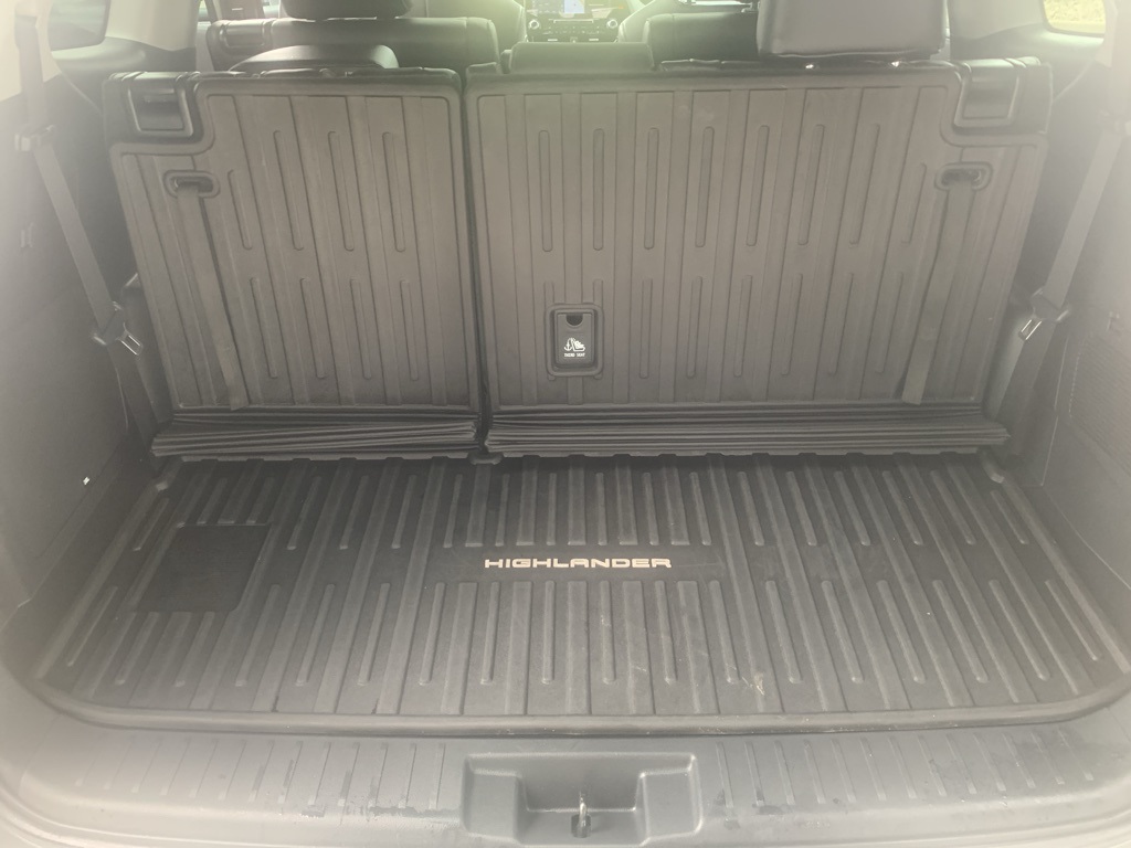 Vehicle image 13 of 37