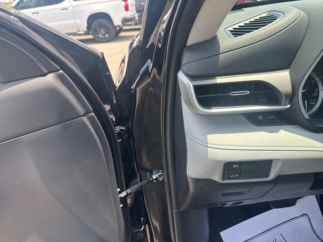 Vehicle image 27 of 27