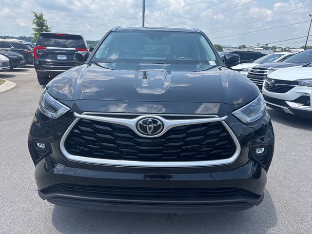 Vehicle image 2 of 27