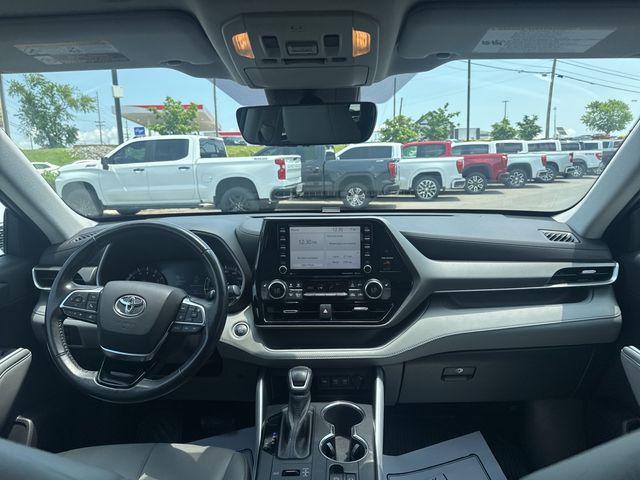 Vehicle image 19 of 27