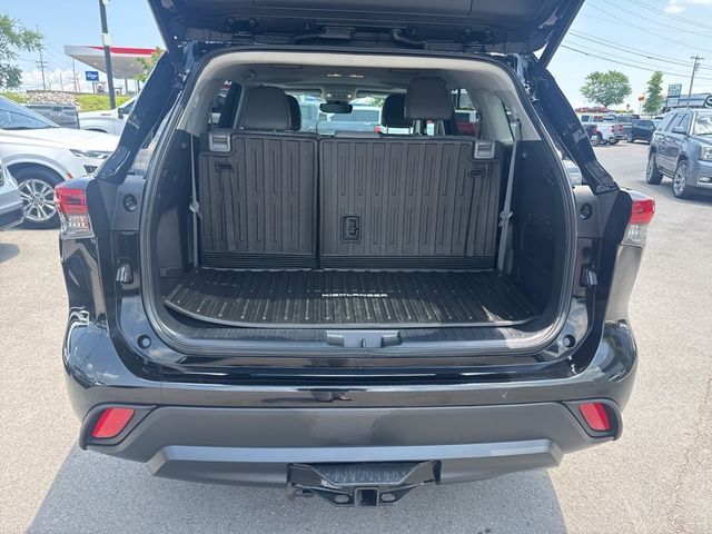 Vehicle image 11 of 27