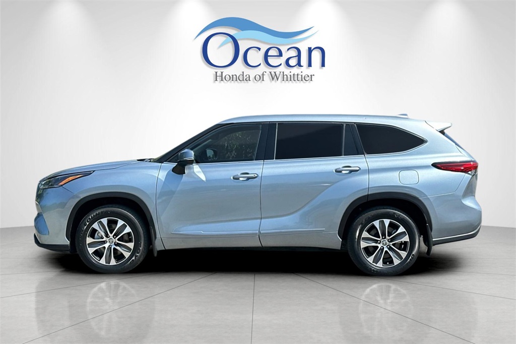 Vehicle image 9 of 34