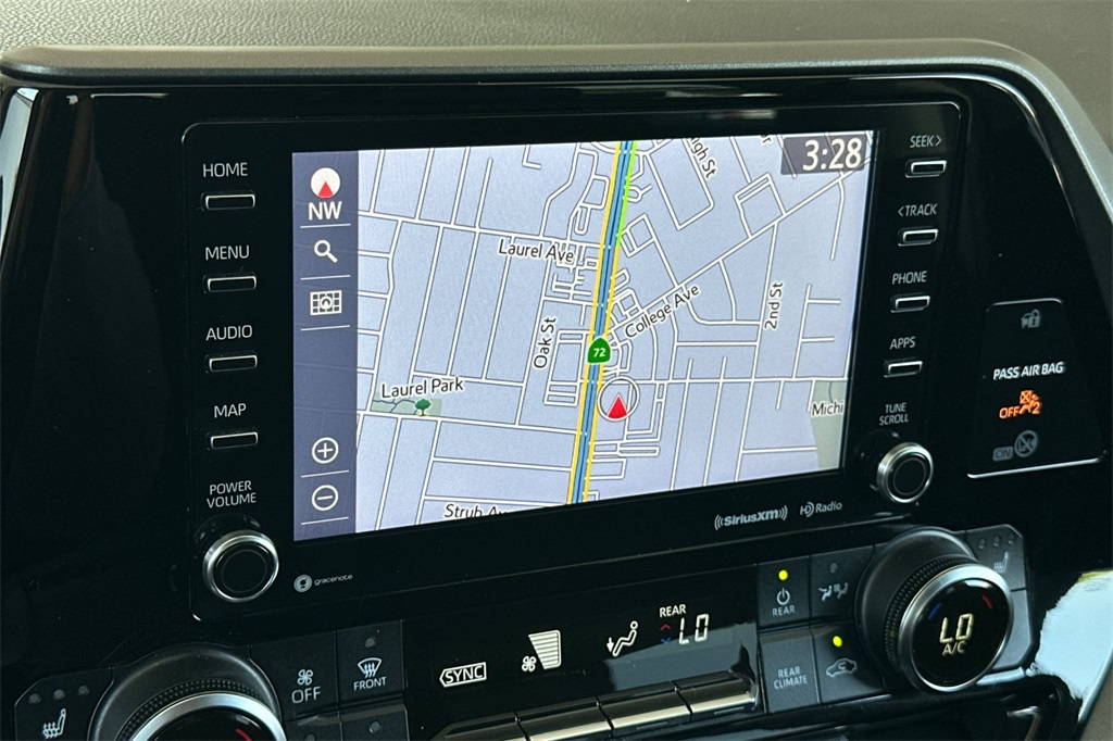 Vehicle image 19 of 34