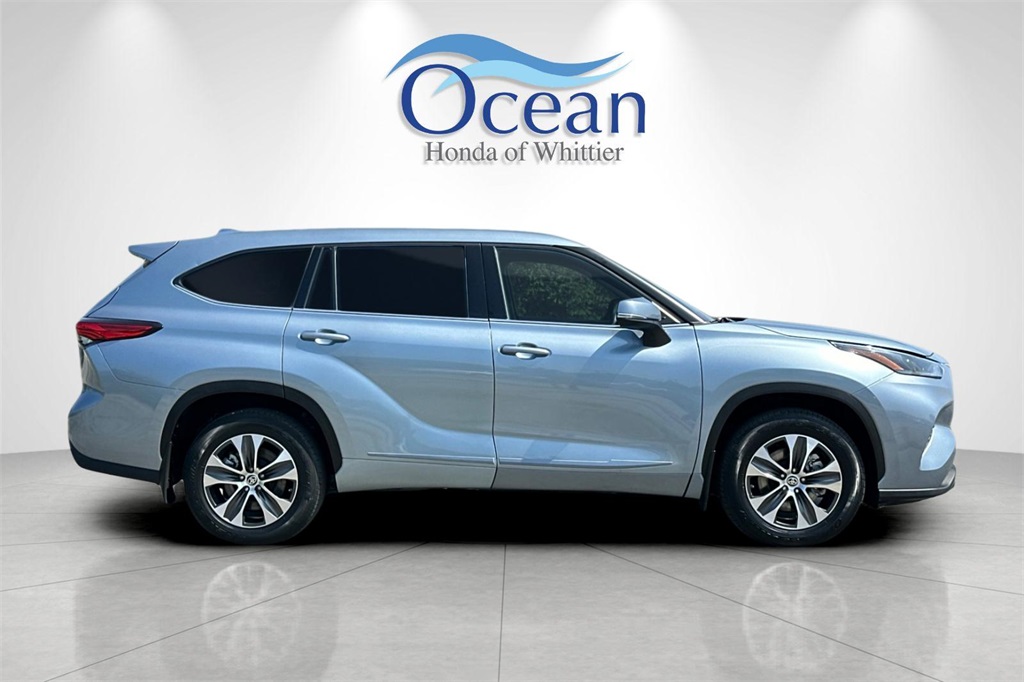 Vehicle image 5 of 34