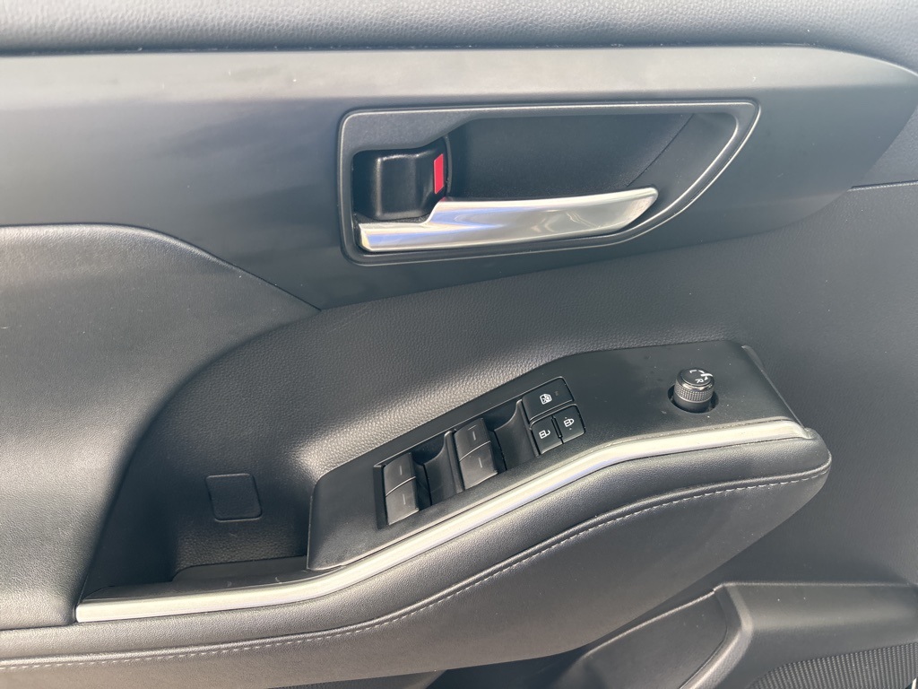 Vehicle image 16 of 59