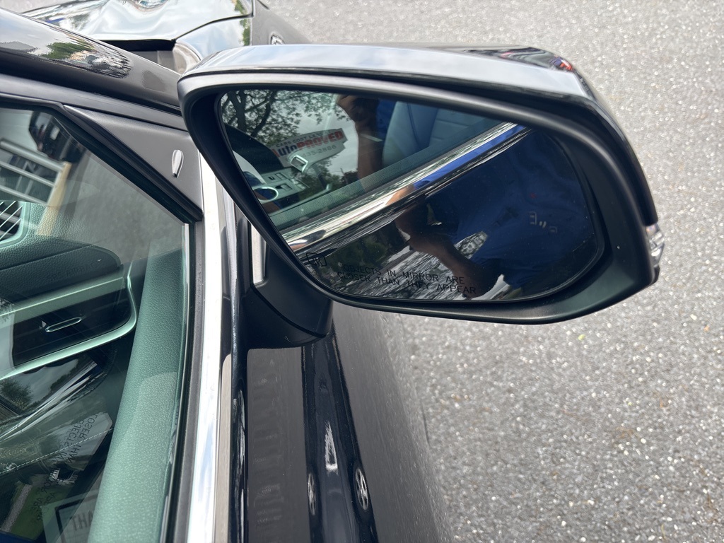 Vehicle image 12 of 59