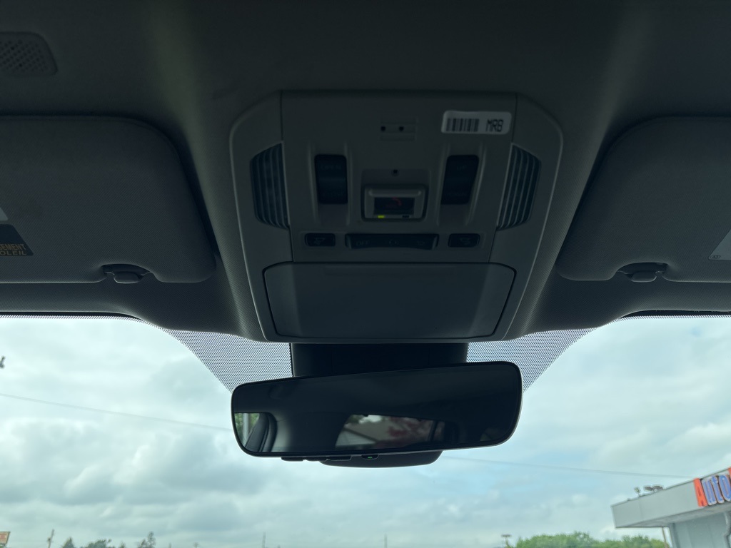 Vehicle image 27 of 59