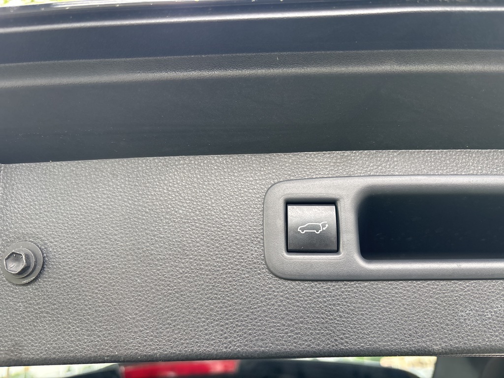 Vehicle image 41 of 59