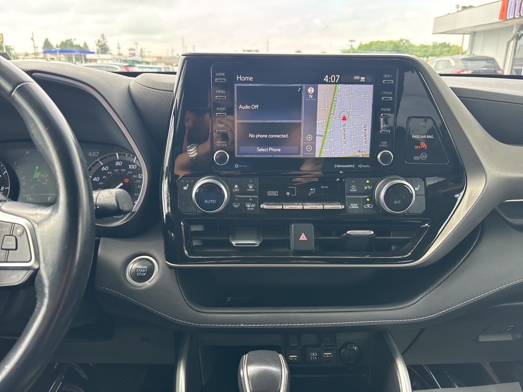 Vehicle image 28 of 59