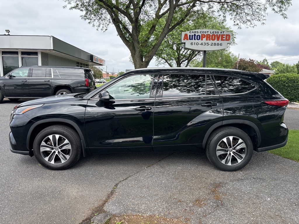 Vehicle image 8 of 59