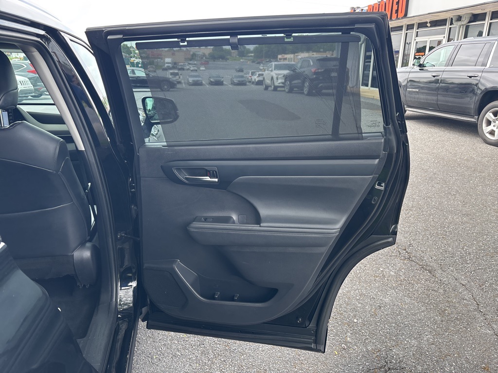 Vehicle image 42 of 59