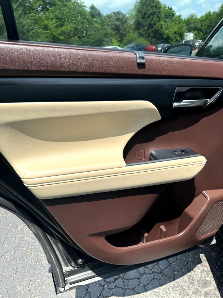 Vehicle image 22 of 38