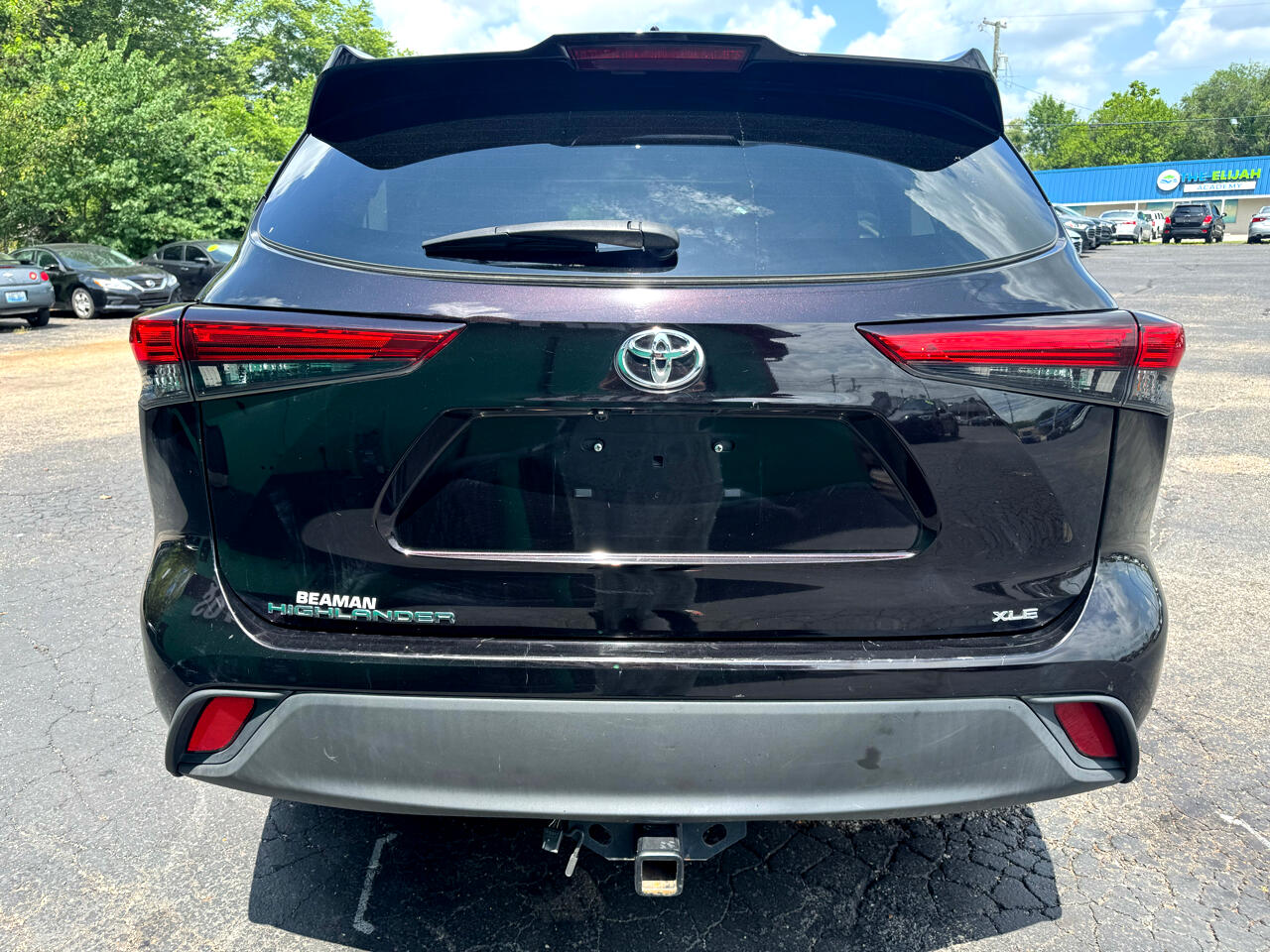 Vehicle image 8 of 38